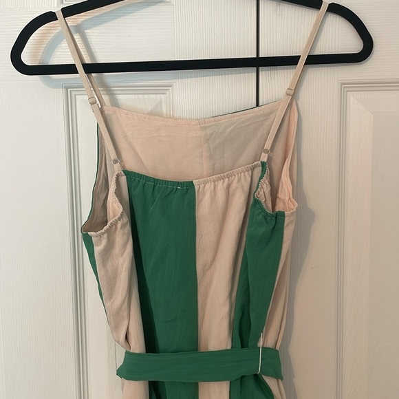 Entro Green and Cream Campbell Jumpsuit NWT Spaghetti Straps Tie Belt Size Large - Picture 4 of 8